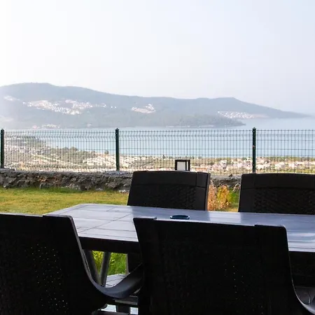 Sea View Flat With Shared Pool 5 Min To Beach Апартаменты Акбук