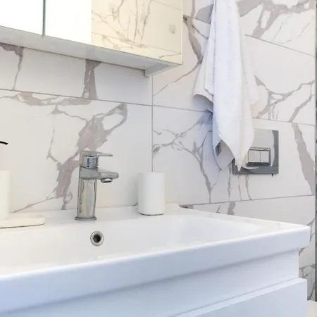 Sea View Flat With Shared Pool 5 Min To Beach * Акбук