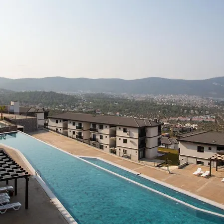 Sea View Flat With Shared Pool 5 Min To Beach Apartamento Akbük